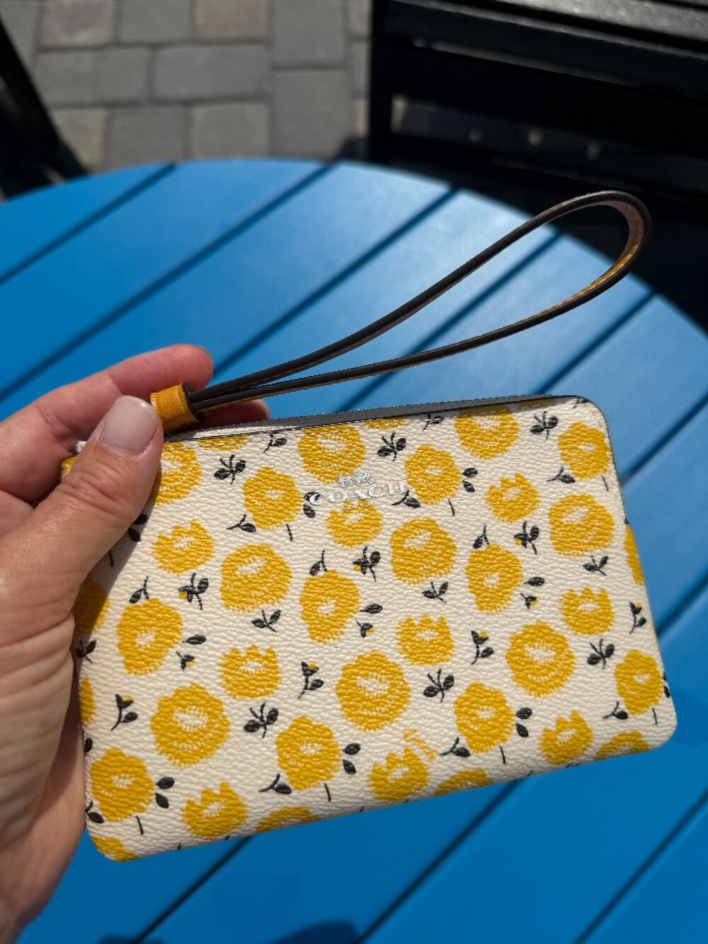 NWT Coach Zip Around Wristlet Wallet Floral Spring BEAUTIFUL!